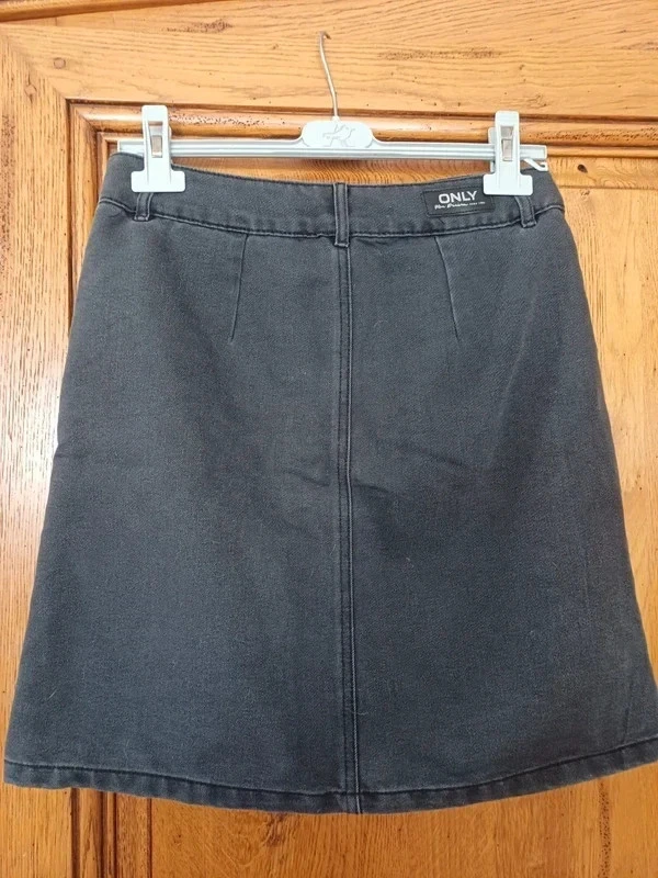 Black denim skirt by ONLY size 38 – photo 5